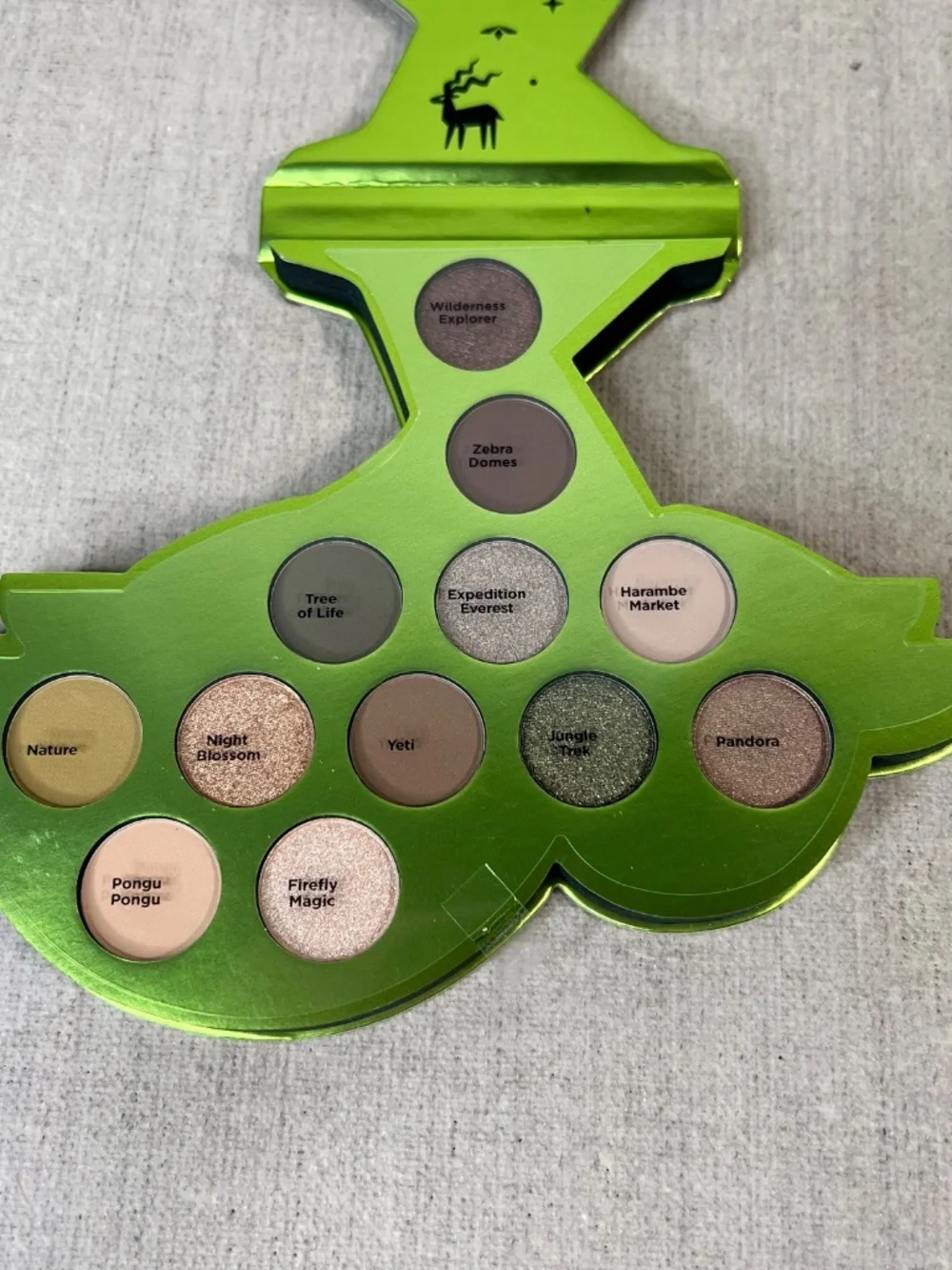 ❤️ Disney Animal Kingdom Ulta Beauty Makeup set - Picture 6 of 10